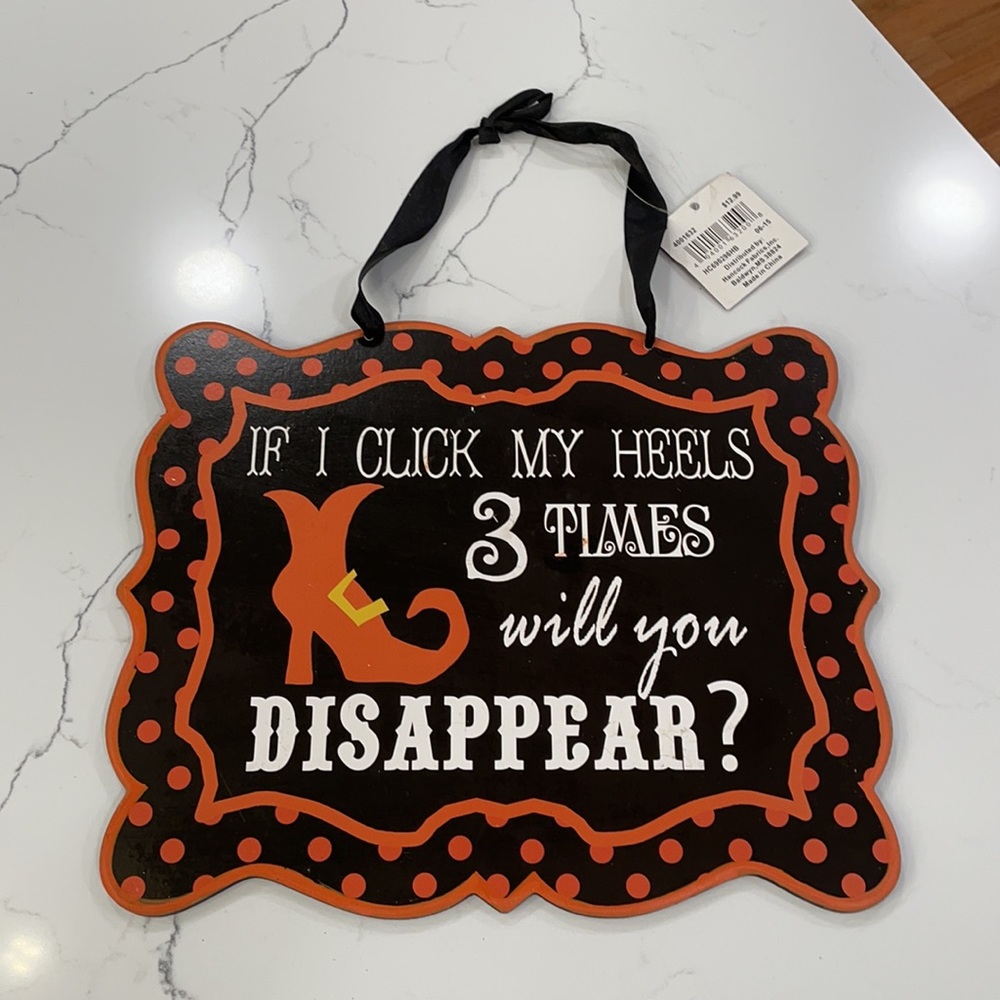 NWT Halloween 🎃 Wall Decor